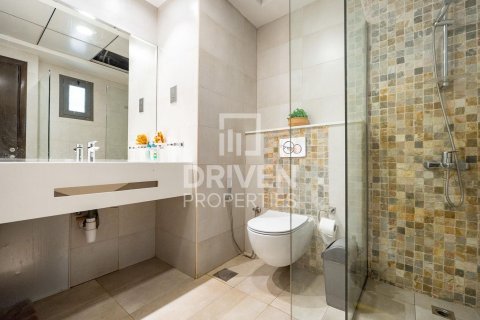 Villa in District 15, Jumeirah Village Circle, Dubai 4 bedrooms, 293.48 sq.m. № 135361 - photo 2