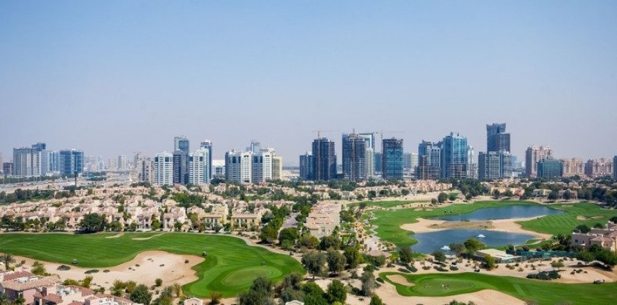 Penthouse in Dubai Sports City, Dubai 4 bedrooms, 455.6 sq.m. № 7853