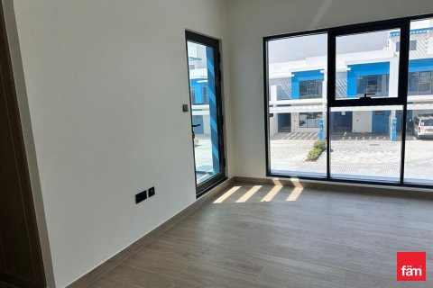 Townhouse in Dubai 4 bedrooms, 144 sq.m. № 94588 - photo 17