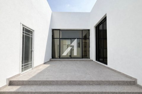 Villa in Al Barsha South, Al Barsha, Dubai 4 bedrooms, 929 sq.m. № 96633 - photo 7