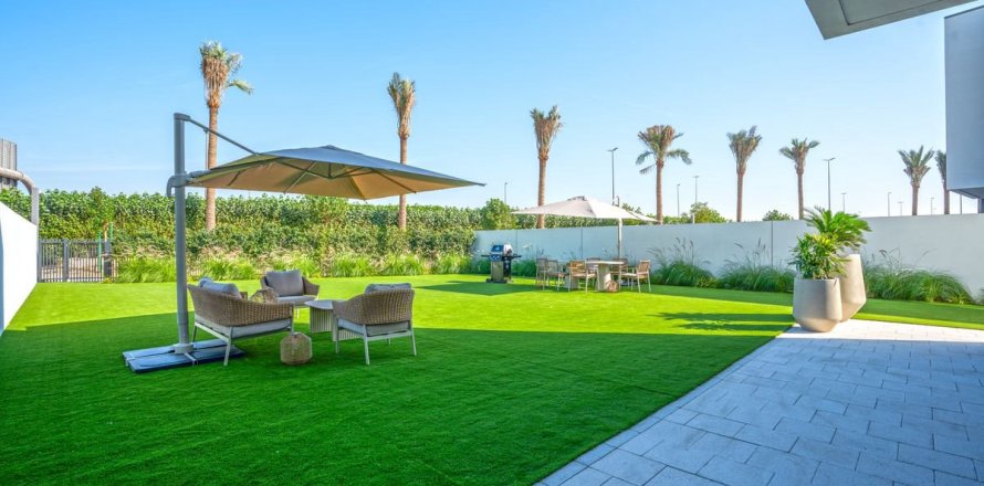 Таунхаус в Дубае, 3 спальни, 280.2м², № 90534