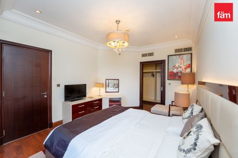 Снять в аренду квартиру в Пальме Джумейре, Дубай: 1 спальня, 102.3м², № 90523 - фото 8