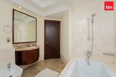 Снять в аренду квартиру в Пальме Джумейре, Дубай: 1 спальня, 102.3м², № 90523 - фото 17