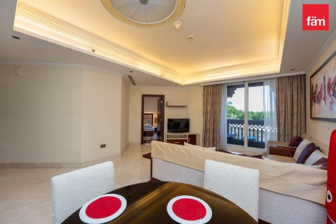 Квартира в Пальме Джумейре, Дубай, 1 спальня, 102.3м², № 90523