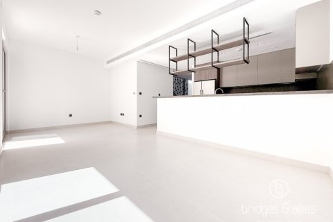 Villa in Tilal Al Ghaf, Dubai 3 bedrooms, 144 sq.m. № 78045 - photo 5