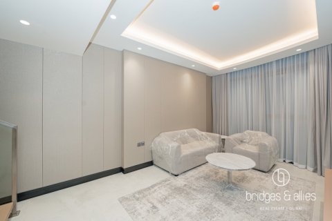 Apartment in Jumeirah Village Triangle, Dubai 2 bedrooms, 137 sq.m. № 78043 - photo 3
