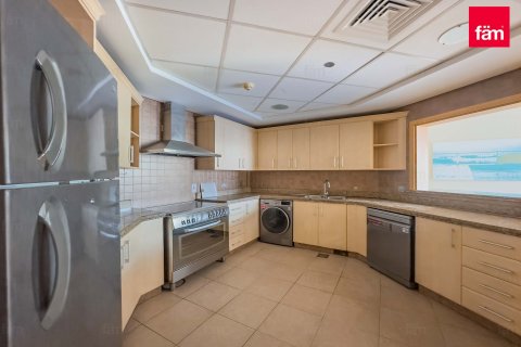 Снять в аренду квартиру в Пальме Джумейре, Дубай: 3 спальни, 209.6м², № 49286 - фото 7