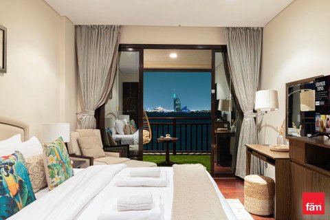 Apartment in Palm Jumeirah, Dubai 1 bedroom, 107.6 sq.m. № 100264 - photo 12