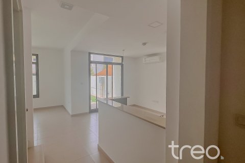 Villa in Hayat Townhouses, Town Square, Dubai 3 bedrooms, 199.65 sq.m. № 123670 - photo 3