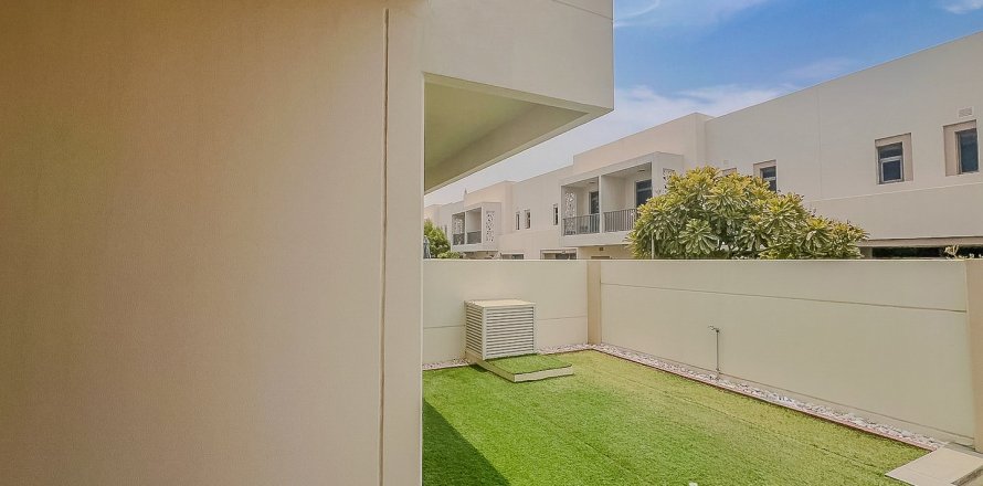 Villa in Hayat Townhouses, Town Square, Dubai 3 bedrooms, 199.65 sq.m. № 123670
