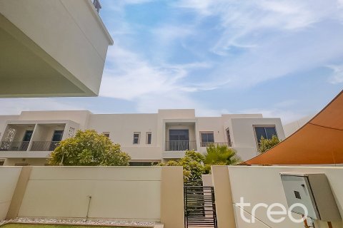 Villa in Hayat Townhouses, Town Square, Dubai 3 bedrooms, 199.65 sq.m. № 123670 - photo 8