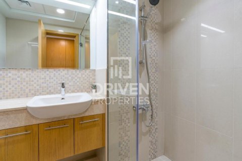 Apartment in Bellevue Towers, Downtown Dubai (Downtown Burj Dubai), Dubai 2 bedrooms, 120.03 sq.m. № 140830 - photo 13