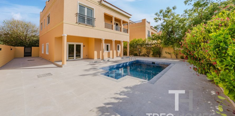 Villa en The Villa, Dubai, 5 dormitorios, 521 m², № 16842