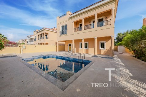 Villa en The Villa, Dubai, 5 dormitorios, 521 m², № 16842 - foto 18