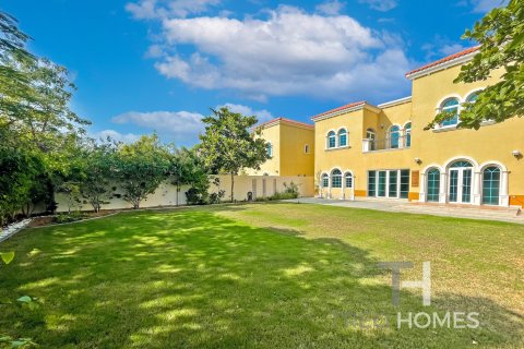 Villa in Legacy, Jumeirah Park, Dubai 3 bedrooms, 285 sq.m. № 16841 - photo 18