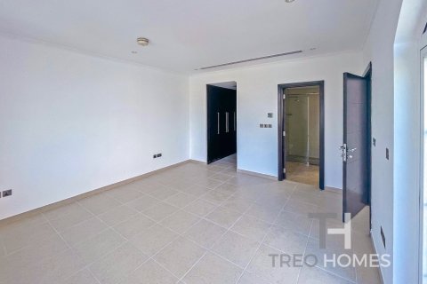 Villa in Legacy, Jumeirah Park, Dubai 3 bedrooms, 285 sq.m. № 16841 - photo 16