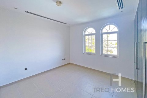 Villa in Legacy, Jumeirah Park, Dubai 3 bedrooms, 285 sq.m. № 16841 - photo 11