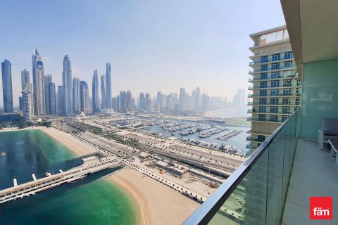 Apartment in Dubai Harbour, Dubai 3 bedrooms, 194.8 sq.m. № 54853 - photo 1