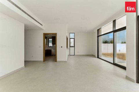 Villa in Al Furjan, Dubai 5 bedrooms, 546.5 sq.m. № 54852 - photo 1