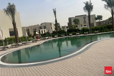 Villa in Dubai 3 bedrooms, 177 sq.m. № 54849 - photo 3