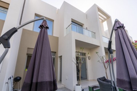 Villa in Dubai 3 bedrooms, 181.46 sq.m. № 52675 - photo 24