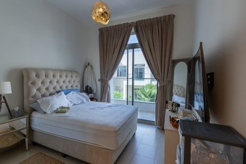 Villa in Dubai 3 bedrooms, 181.46 sq.m. № 52675 - photo 14