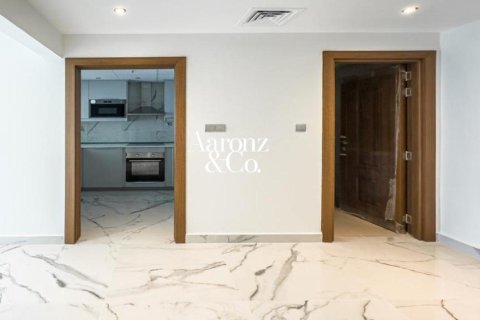 Appartement à Jumeirah Lake Towers, Dubai, 2 chambres, 148 m², № 137434 - photo 6