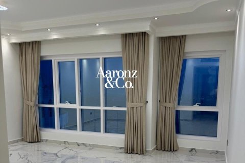 Appartement à Jumeirah Lake Towers, Dubai, 2 chambres, 148 m², № 137434 - photo 3