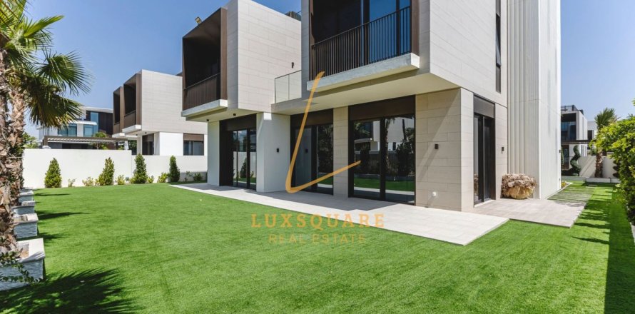 Villa in Dubai Hills Estate, Dubai 5 bedrooms, 660 sq.m. № 137437