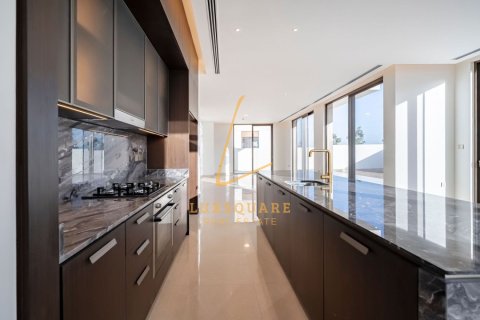 Villa in Dubai Hills Estate, Dubai 5 bedrooms, 660 sq.m. № 137437 - photo 5