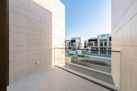 Villa in Dubai Hills Estate, Dubai 5 bedrooms, 660 sq.m. № 137437 - photo 18