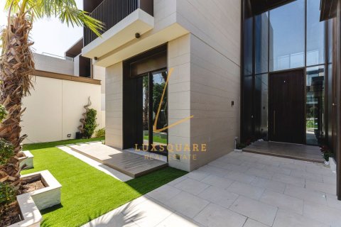 Villa in Dubai Hills Estate, Dubai 5 bedrooms, 660 sq.m. № 137437 - photo 21