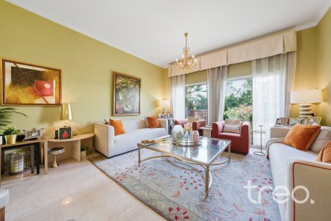 Вилла в Meadows 1, Meadows, Дубай, 4 спальни, 343.74м², № 137991