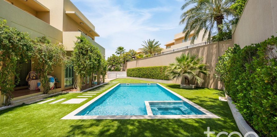 Villa in Arabian Ranches, Dubai 3 bedrooms, 298.78 sq.m. № 137992