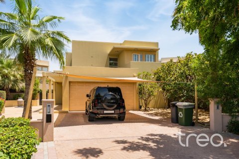 Villa in Arabian Ranches, Dubai 3 bedrooms, 298.78 sq.m. № 137992 - photo 23
