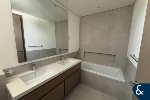 Villa in Al Furjan, Dubai 5 bedrooms, 715 sq.m. № 76456 - photo 16