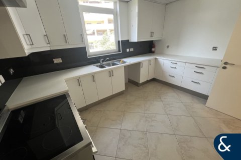 Apartment in Motor City, Dubai 3 bedrooms, 179 sq.m. № 76459 - photo 4