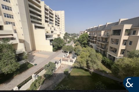 Apartment in Motor City, Dubai 3 bedrooms, 179 sq.m. № 76459 - photo 9