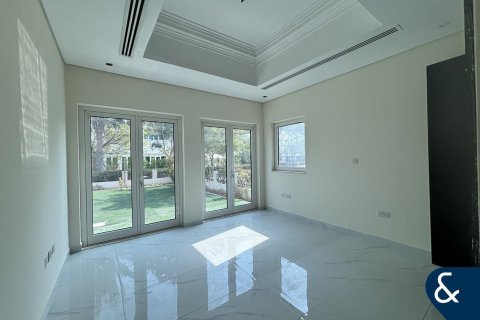 Villa in North Village, Al Furjan, Dubai 4 bedrooms, 600 sq.m. № 76458 - photo 5