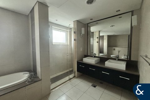 Villa in North Village, Al Furjan, Dubai 4 bedrooms, 600 sq.m. № 76458 - photo 11