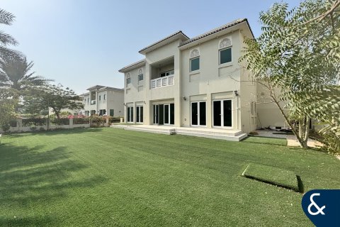 Villa in North Village, Al Furjan, Dubai 4 bedrooms, 600 sq.m. № 76458 - photo 9