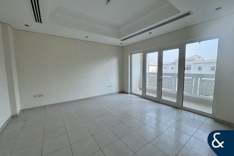 Villa in North Village, Al Furjan, Dubai 4 bedrooms, 600 sq.m. № 76458 - photo 4