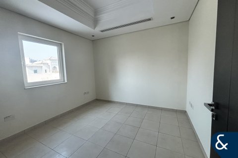 Villa in North Village, Al Furjan, Dubai 4 bedrooms, 600 sq.m. № 76458 - photo 3