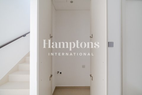 Снять в аренду таунхаус в Sun, Arabian Ranches 3, Дубай: 4 спальни, 234.30136600м², № 63295 - фото 4