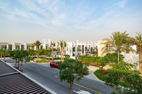 Снять в аренду таунхаус в Sun, Arabian Ranches 3, Дубай: 4 спальни, 234.30136600м², № 63295 - фото 15