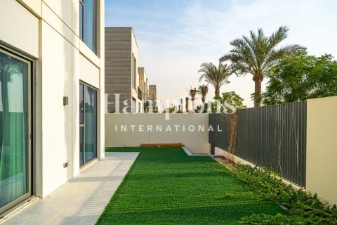 Снять в аренду таунхаус в Sun, Arabian Ranches 3, Дубай: 4 спальни, 234.30136600м², № 63295 - фото 7