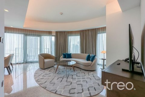 Снять в аренду квартиру в Address Harbour Point, Dubai Creek Harbour (The Lagoons), Дубай: 2 спальни, 102.47м², № 119909 - фото 2