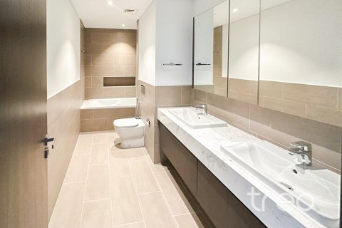 Снять в аренду квартиру в Creekside 18, Dubai Creek Harbour (The Lagoons), Дубай: 3 спальни, 150.13м², № 119912 - фото 9