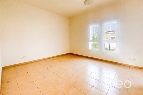 Снять в аренду виллу в Арабиан Ранчес, Дубай: 3 спальни, 226.96м², № 119913 - фото 6