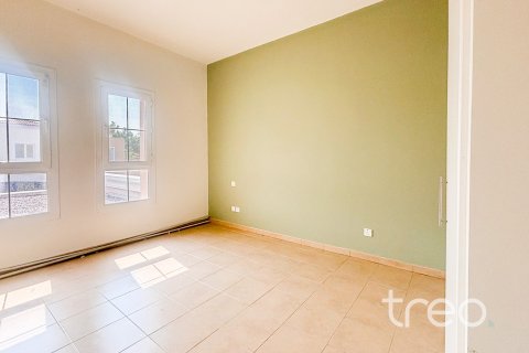 Снять в аренду виллу в Арабиан Ранчес, Дубай: 3 спальни, 226.96м², № 119913 - фото 14